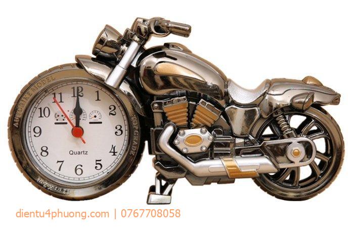 Đồng hồ để bàn trang trí hình xe mô tô kèm pin 2A